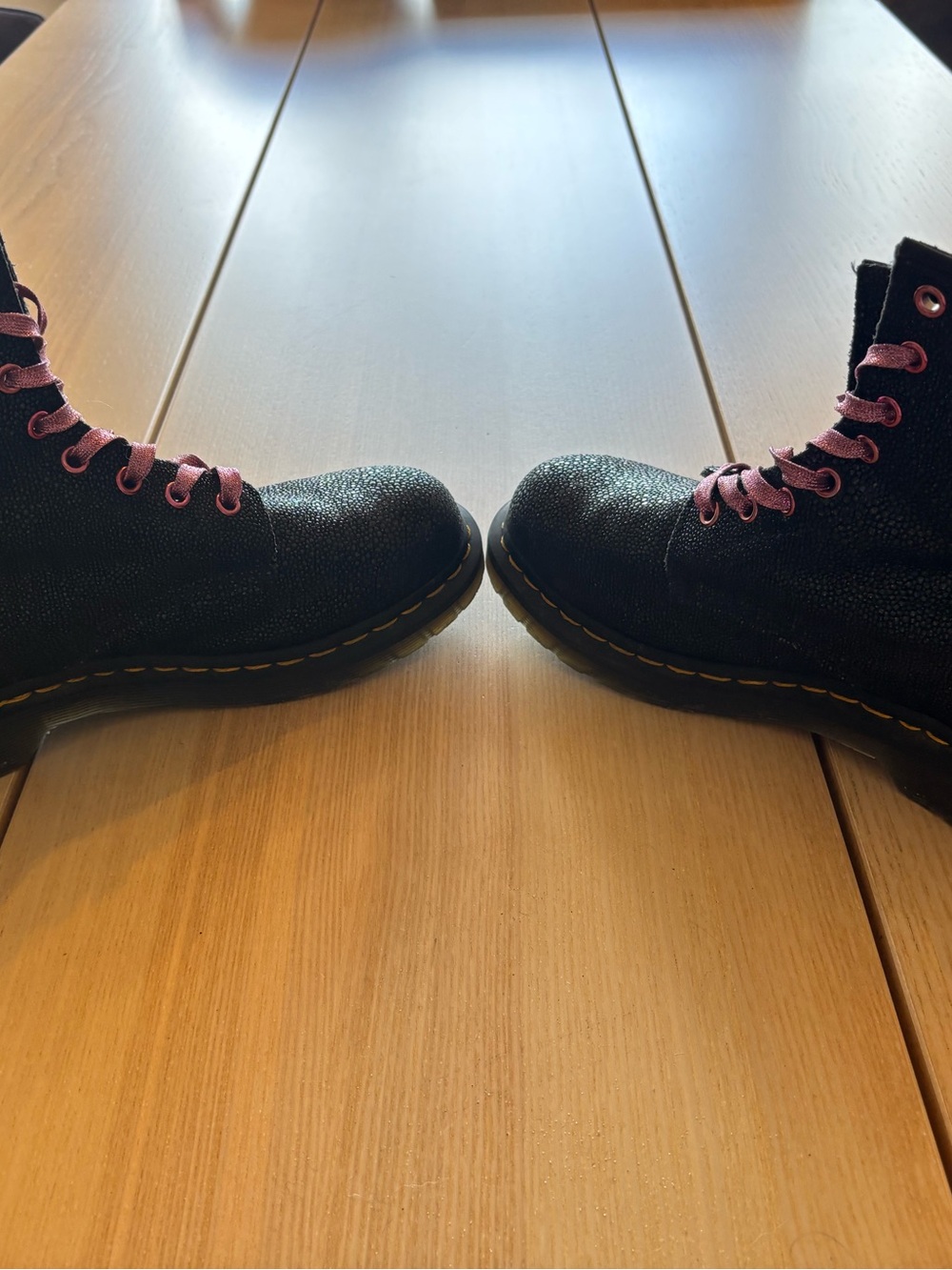 425$ BNWOT  DR MARTENS,the Bejeweled combat boots! Limited Edition! - Picture 7 of 13